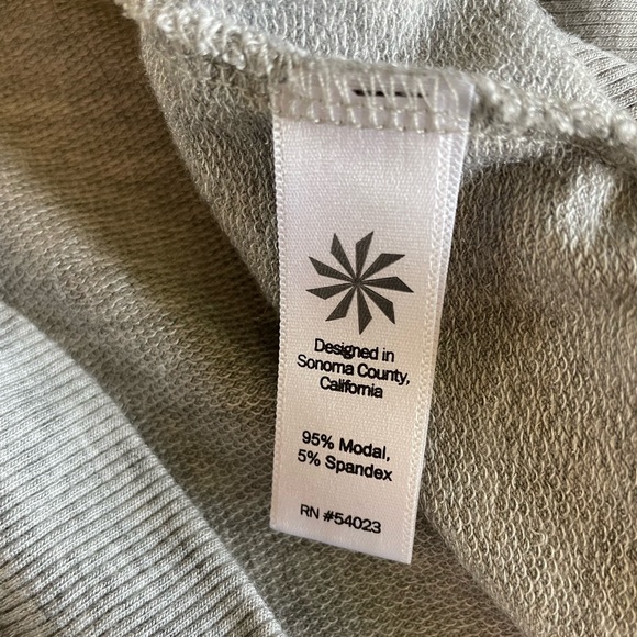 Grey Athleta criss cross CYA sweatshirt - Picture 4 of 4